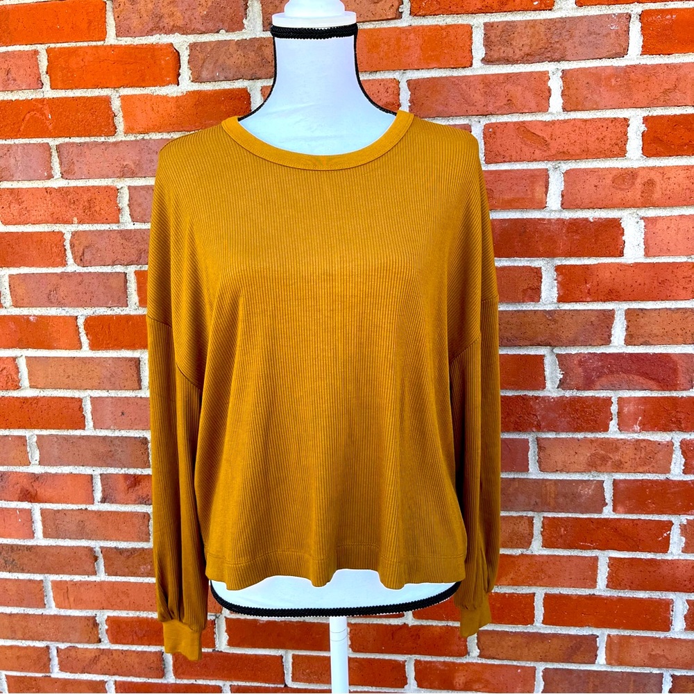 NWT Lou & Grey Aztec Gold Ribbed Long Sleeve Sweatshirt Sweatshirt Womens XS